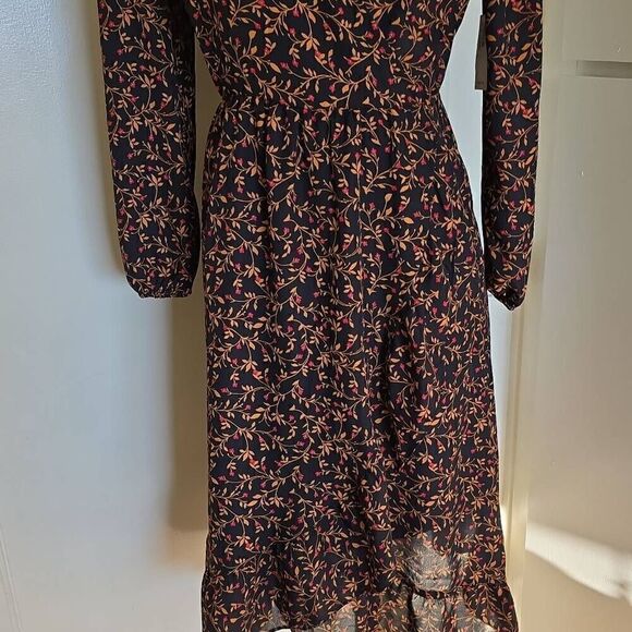 Old Navy black/gold/red faux wrap dress, nwt, s - Picture 4 of 9